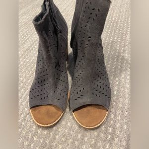 TOM's suede peep toe bootie
